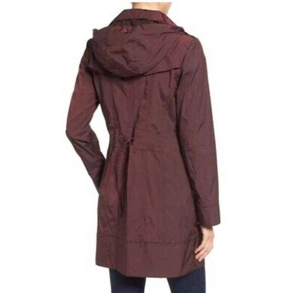 Cole Haan Signature Packable Hooded Raincoat Back Bow‎ Plum Sz XS EUC - Picture 5 of 7